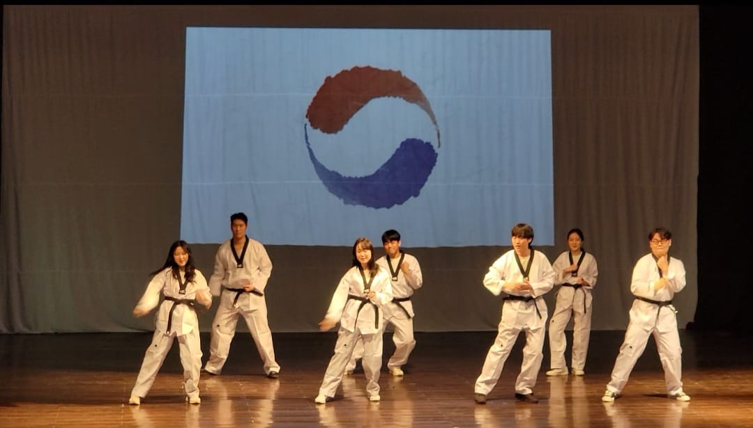 Taekwondo Dance From SNU